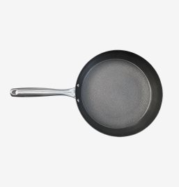 30 cm frying pan in lightweight iron with honeycomp pattern non stick.